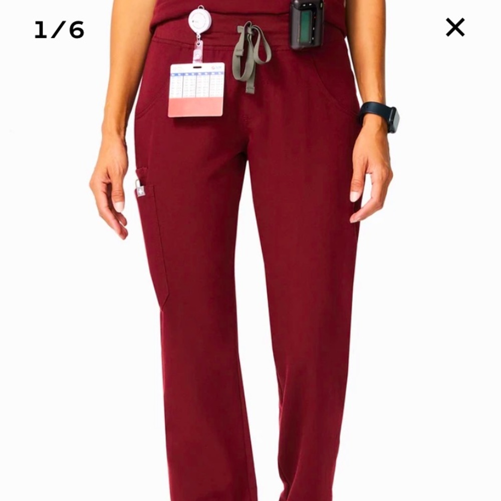 FIGS burgundy petite xs kade cargo scrub pants